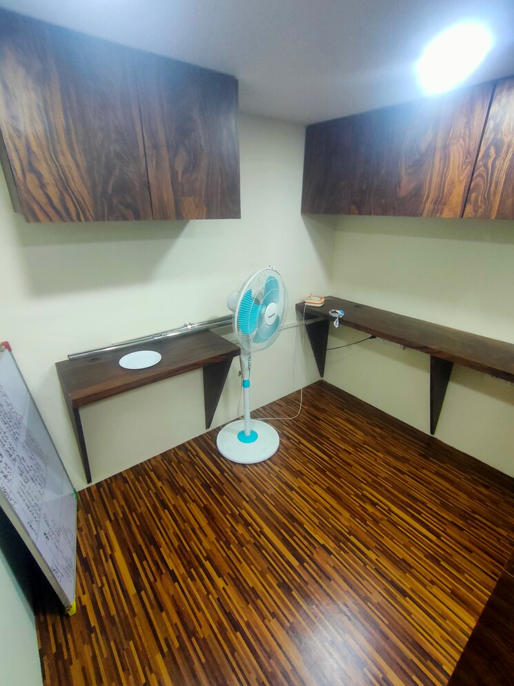 Team Area, haware-centurion-mall Commercial Office Space 200 Sq.Ft. In Nerul Sector 19a Navi Mumbai 9479532