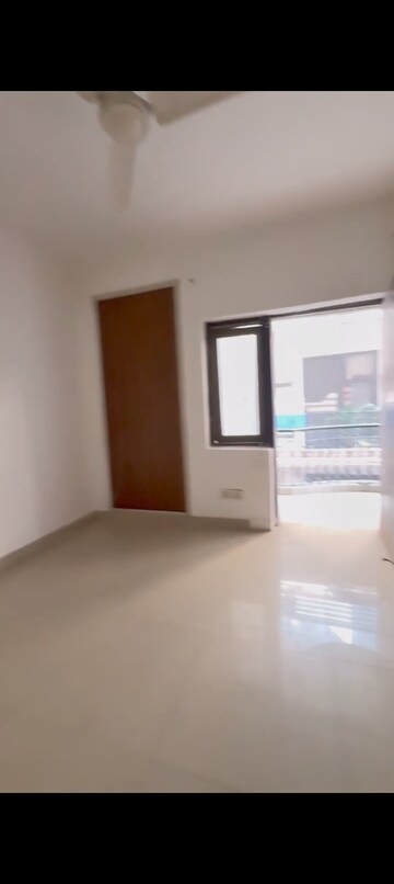 2 BHK Builder Floor For Rent in Chattarpur