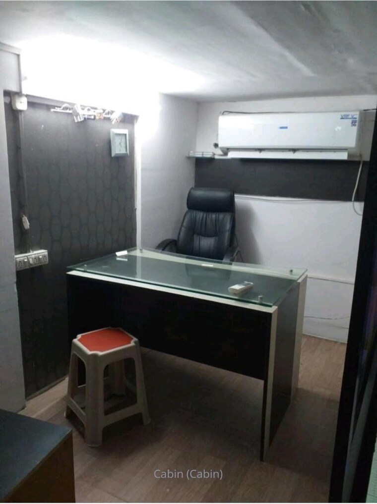 Team Area, haware-fantasia Commercial Office Space 302 Sq.Ft. In Vashi Sector 28 Navi Mumbai 9479535