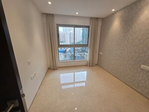 Room in 2 BHK Apartment at Hiranandani Highland, Powai – for Rent