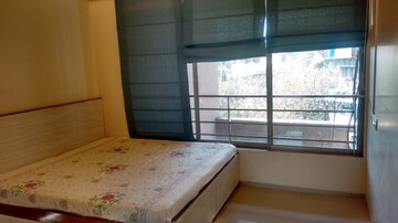Room in 2 BHK Apartment at Poonam Apartments Worli, Worli – for Sale
