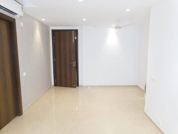 Room in 3 BHK Apartment at Hiranandani Highland, Powai – for Rent