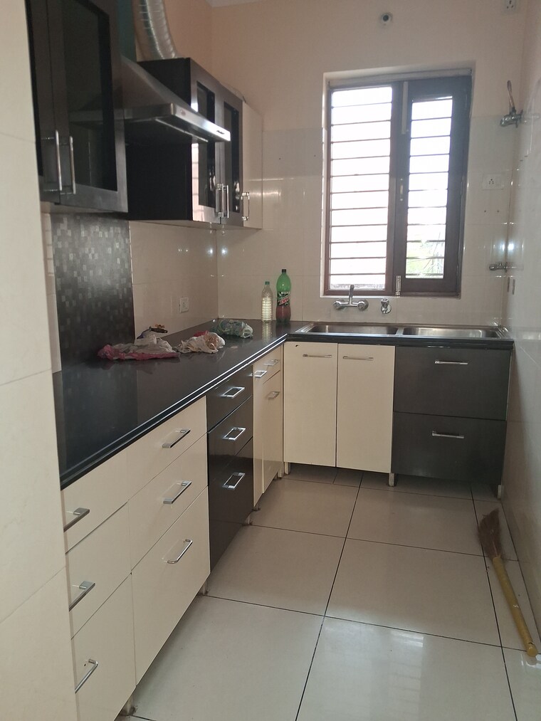 Kitchen, sector 28 2.5 Bedroom 1450 Sq.Ft. Builder Floor In Sector 28 Faridabad 9479650