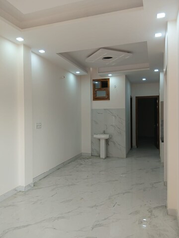 Building Lobby in 3 BHK Independent House at Gomti Nagar – for Rent