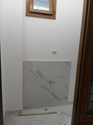 Room in 3 BHK Independent House at Gomti Nagar – for Rent