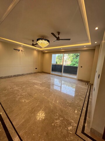 Room in 4 BHK Apartment at Omaxe The Forest Spa, Sector 43 – for Rent