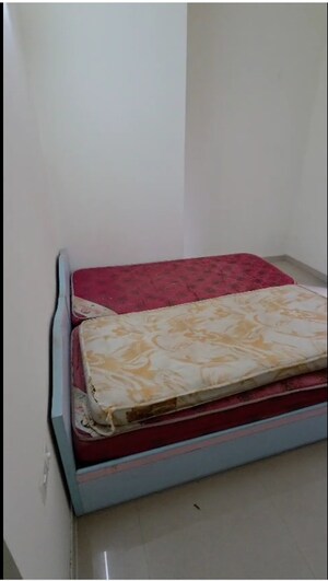 Bedroom in 2 BHK Apartment at Indiabulls Greens, New Panvel – for Rent