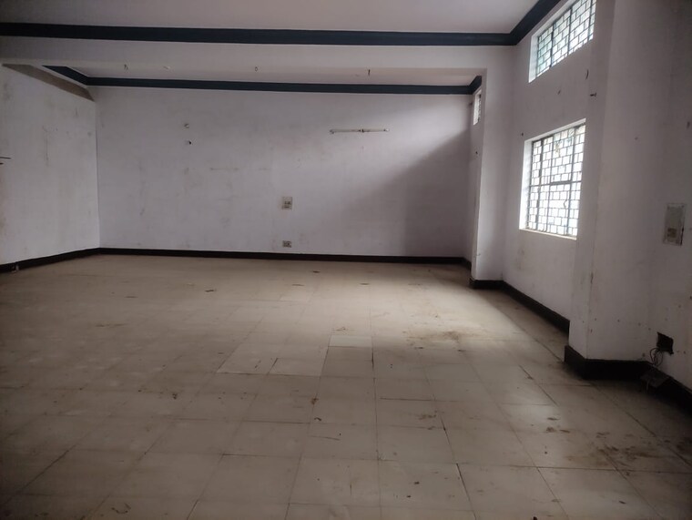 Room, site 4 sahibabad Commercial Warehouse 6000 Sq.Ft. In Site 4 Sahibabad Ghaziabad 9479702