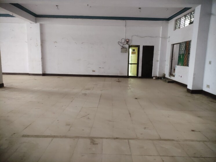 Room, site 4 sahibabad Commercial Warehouse 6000 Sq.Ft. In Site 4 Sahibabad Ghaziabad 9479702