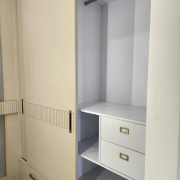 Furnished Amenities in 4 BHK Apartment at Sector 24 – for Sale