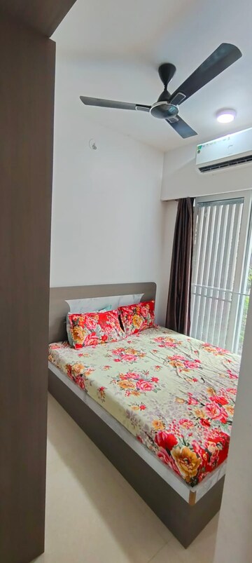 Bedroom in 2 BHK Apartment at Hubtown Harmony, Matunga – for Rent