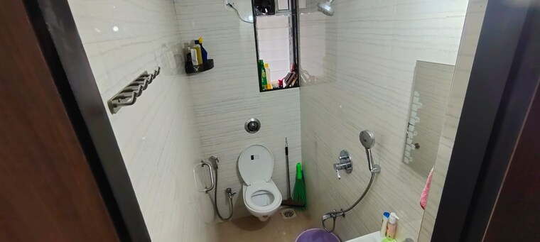 Bathroom, hubtown-harmony 2 Bedroom 486 Sq.Ft. Apartment In Matunga Mumbai 9479727
