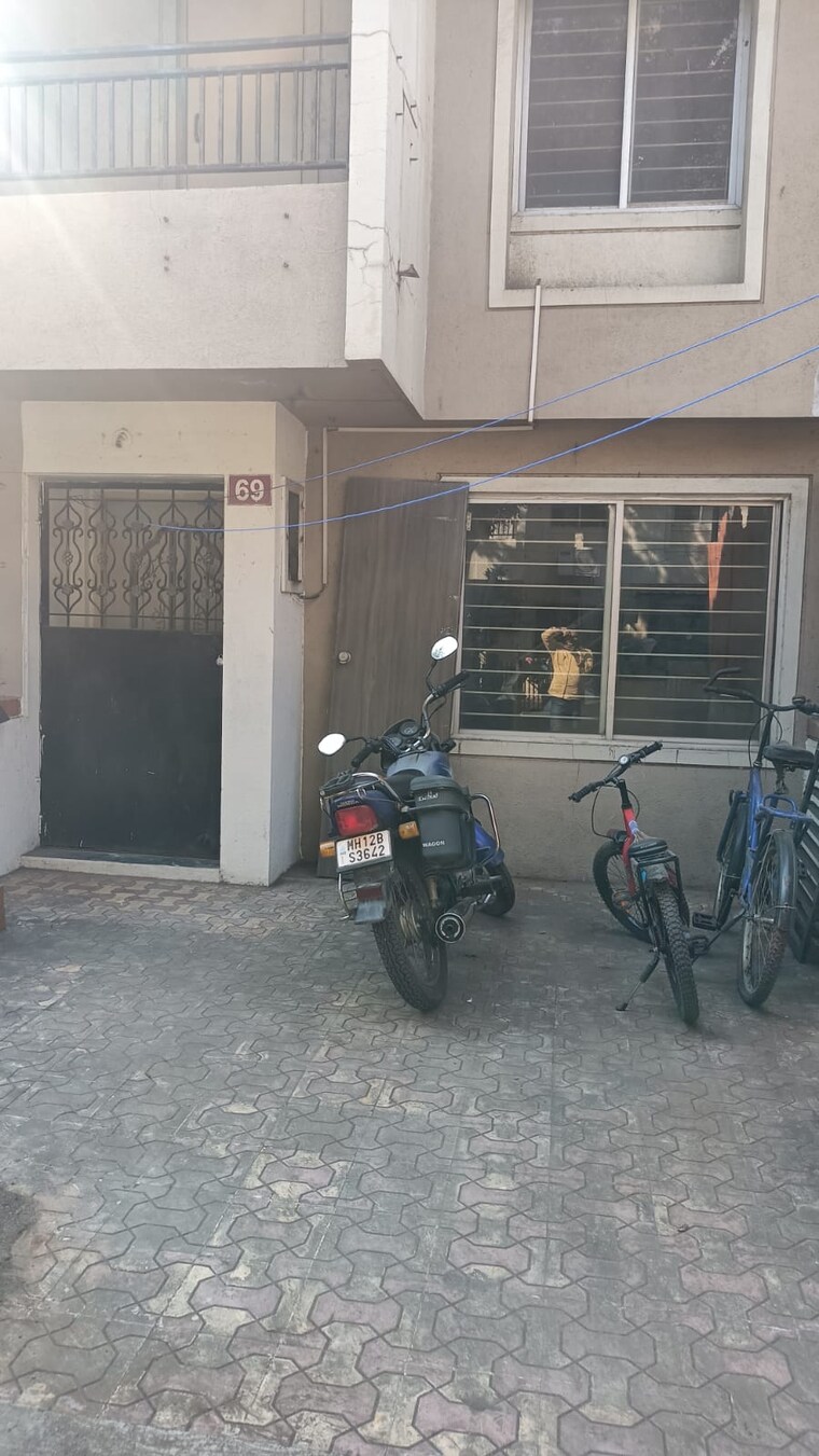  Parking, yash-ravi-park 2 Bedroom 1250 Sq.Ft. Villa In Hadapsar Pune 9479731