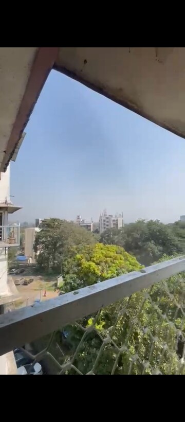 Swimming Pool in 1 BHK Apartment at Meena Apartment Byculla, Byculla – for Sale