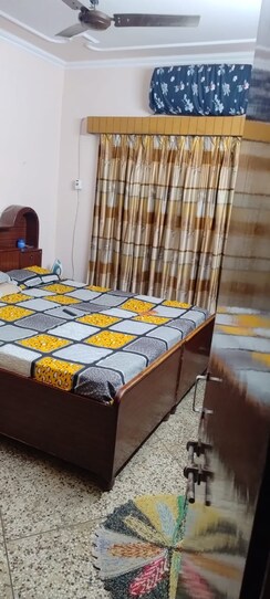 3.5 BHK + Servant Room Apartment For Sale in Sector 5