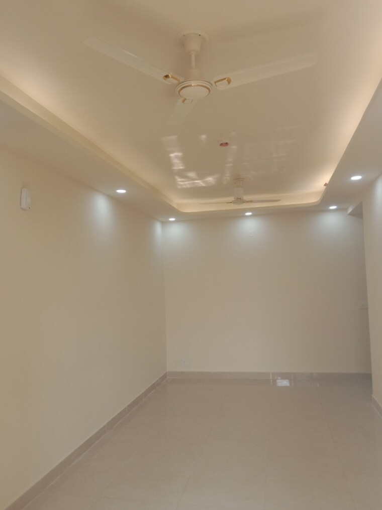 Room, signature-global-prime 2 Bedroom 834 Sq.Ft. Apartment In Sector 63a Gurgaon 9479811