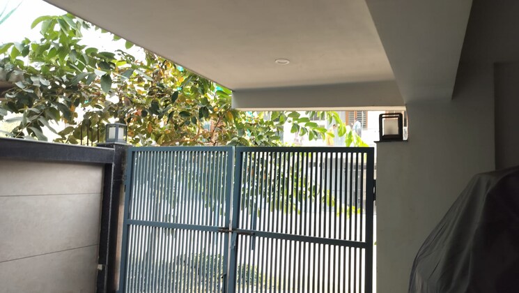 Balcony, parklands 3 Bedroom 250 Sq.Yd. Builder Floor In Sector 85 Faridabad 9479776