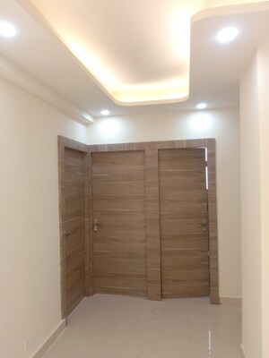 Room in 2 BHK Apartment at Signature Global Prime, Sector 63a – for Rent