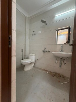 Bathroom in 1 BHK Builder Floor at Saket – for Rent