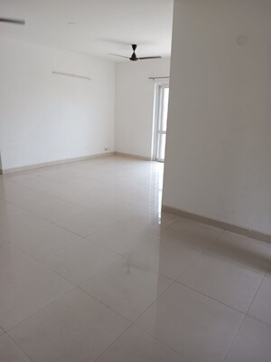 Room in 3 BHK Apartment at Puri Vip Floors, Sector 81 – for Sale
