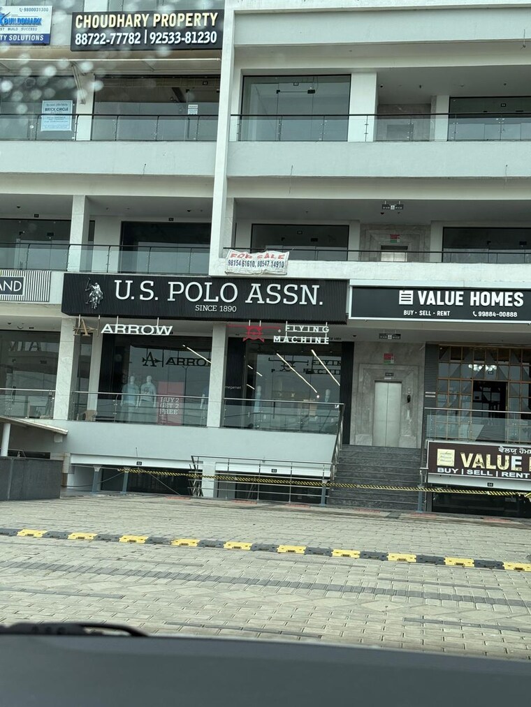 Exterior View, uptown-insignia Commercial Showroom 1125 Sq.Ft. In International Airport Road Zirakpur 9479832