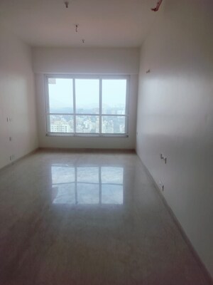 Room in 3 BHK Apartment at Kalpataru Radiance, Goregaon West – for Rent