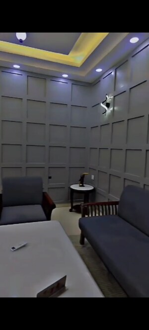 Room in 3 BHK Apartment at Sector 1 Greater Noida – for Sale