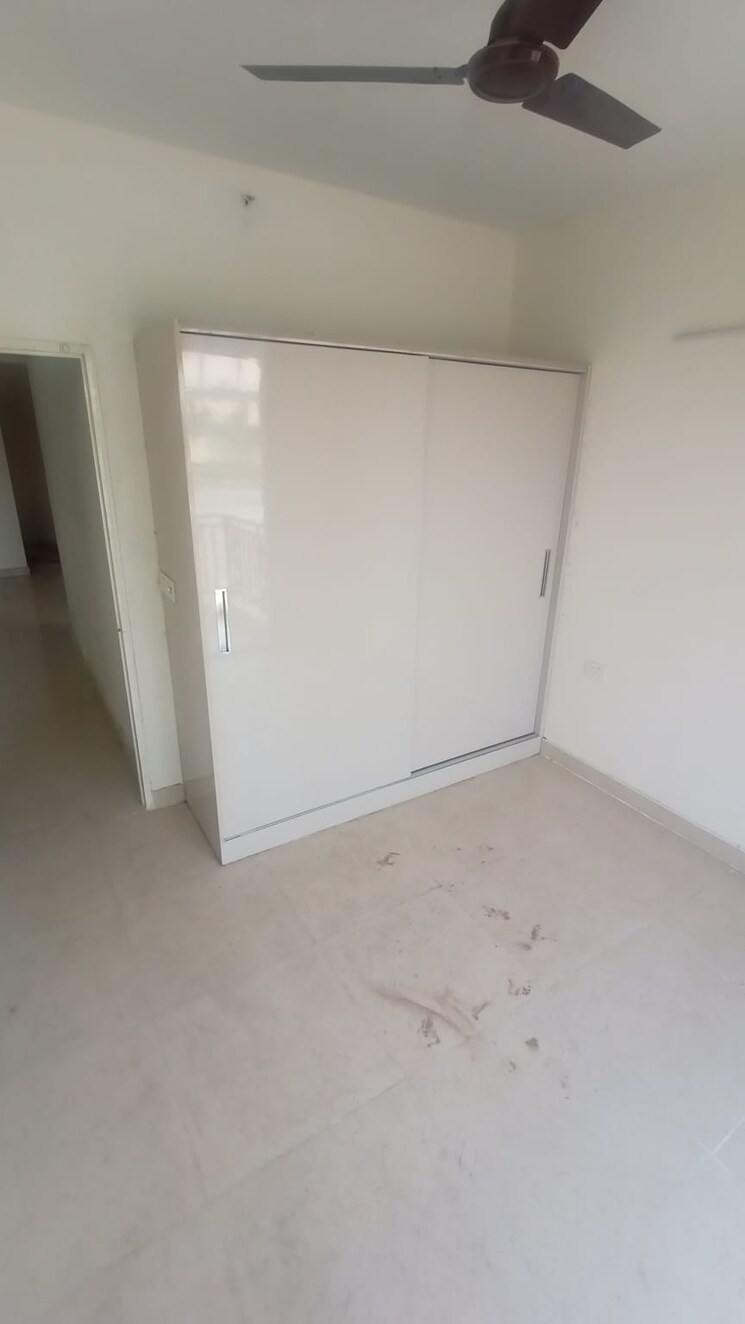 Room, signature-global-prime 2 Bedroom 573 Sq.Ft. Apartment In Sector 63a Gurgaon 9479854