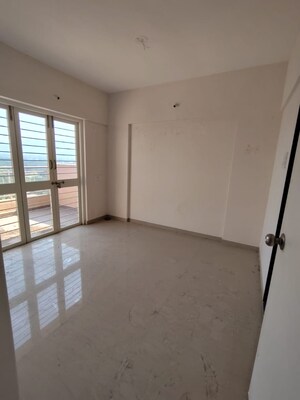 Room in 2 BHK Apartment at Pandit Javdekar Red Earth, Pirangut – for Rent