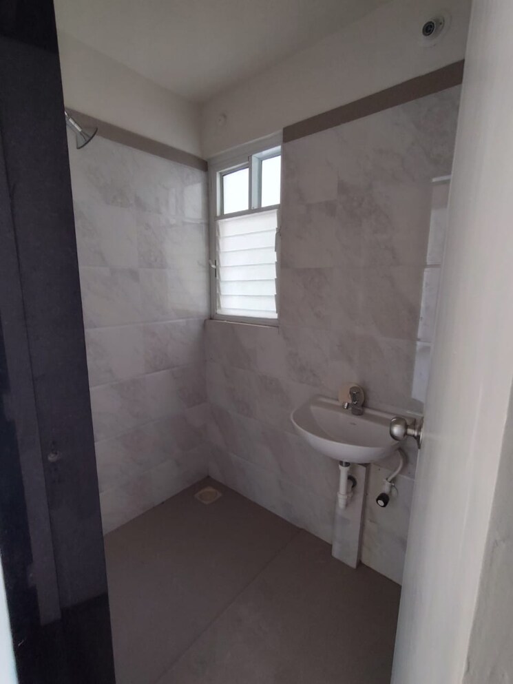 Bathroom, pandit-javdekar-red-earth 2 Bedroom 838 Sq.Ft. Apartment In Pirangut Pune 9479830