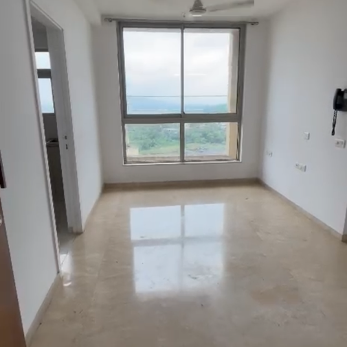 1 BHK Apartment For Rent in Hiranandani Estate Solitaire C