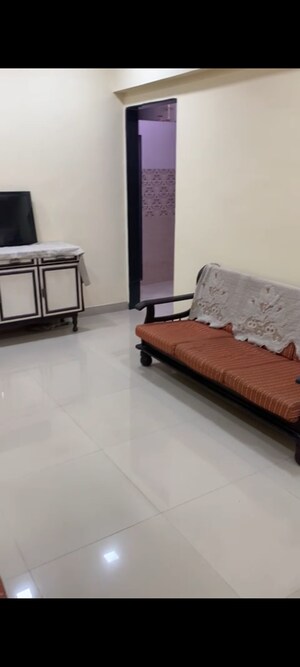 Bedroom in 2 BHK Apartment at Vakola – for Rent