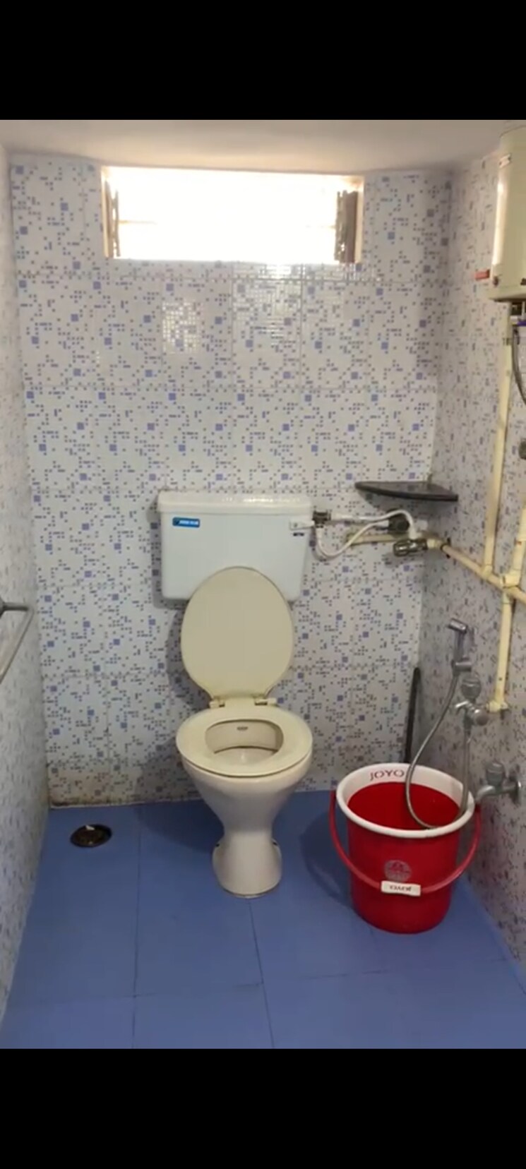 Bathroom, vakola 2 Bedroom 700 Sq.Ft. Apartment In Vakola Mumbai 9479883