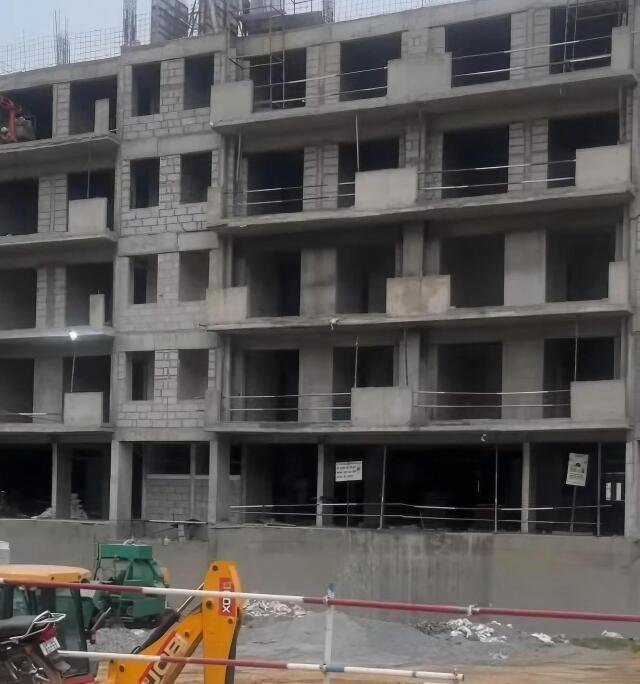 3 BHK + Extra Room Apartment For Sale in Signature Global City 79B