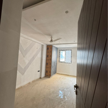 Room in 3 BHK Builder Floor at Chattarpur – for Sale