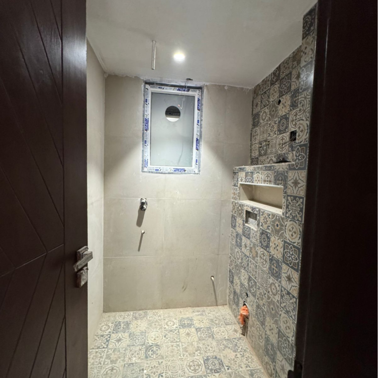 Bathroom, chattarpur 3 Bedroom 1020 Sq.Yd. Builder Floor In Chattarpur Delhi 9479909
