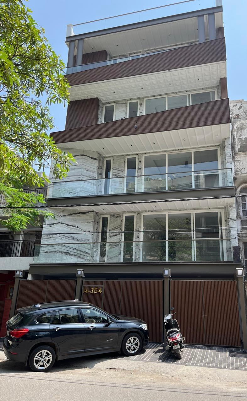 3 BHK + Extra Room Builder Floor For Rent in Hauz Khas