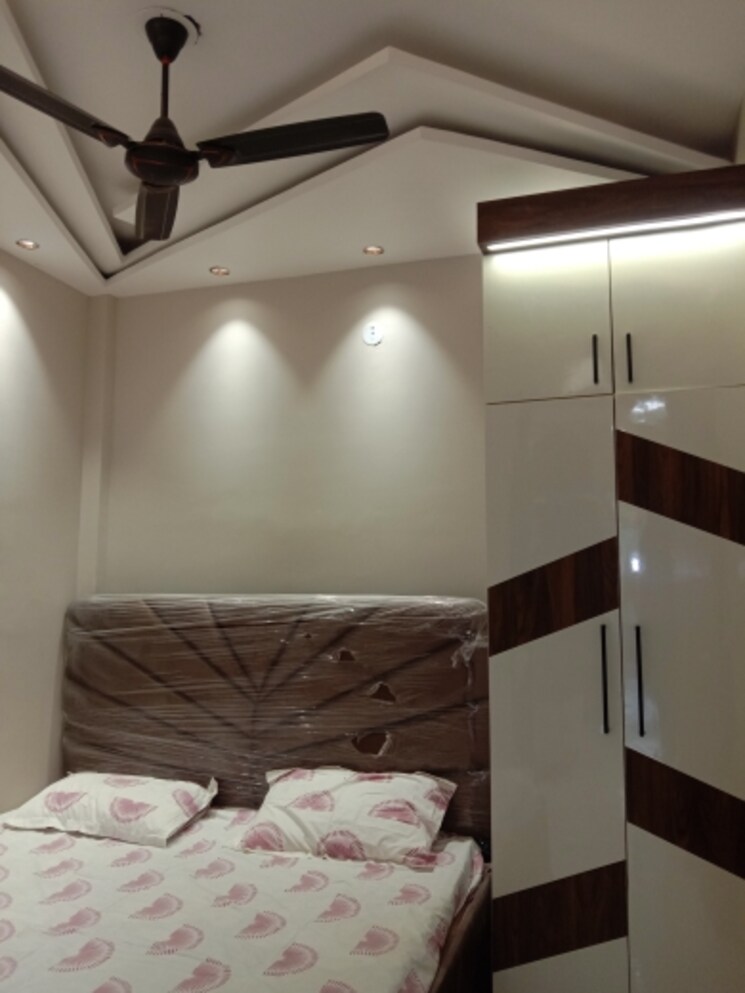 Bedroom, dwarka mor 2 Bedroom 450 Sq.Ft. Builder Floor In Dwarka Mor Delhi 9479945