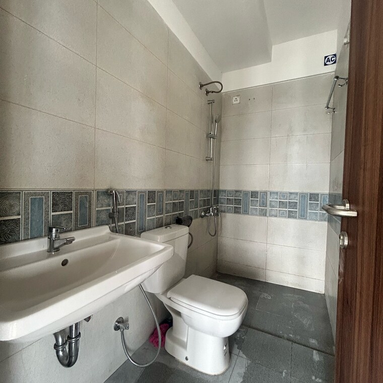 Bathroom, nanded-city-pancham 2 Bedroom 703 Sq.Ft. Apartment In Nanded Pune 9479946