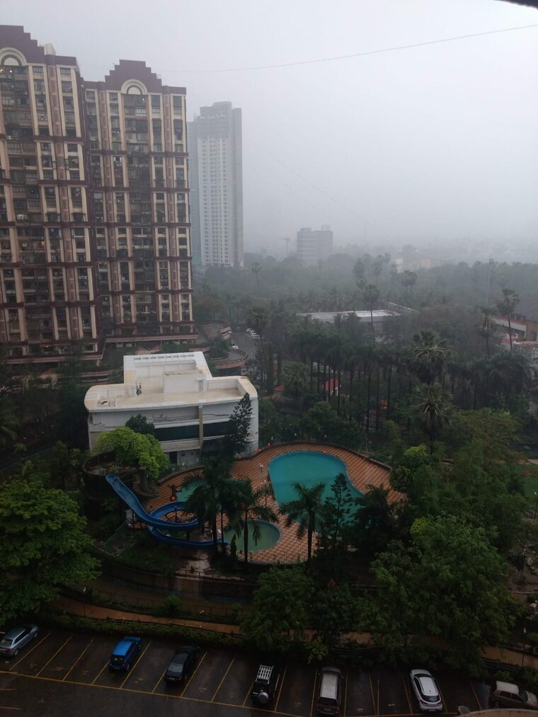 Exterior View, lokhandwala-whispering-palms 2 Bedroom 930 Sq.Ft. Apartment In Kandivali East Mumbai 9479961