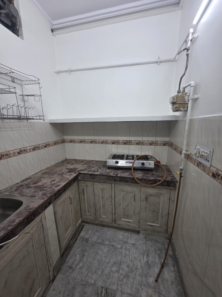 Kitchen, subhash nagar 1 Bedroom 500 Sq.Ft. Builder Floor In Subhash Nagar Delhi 9480006