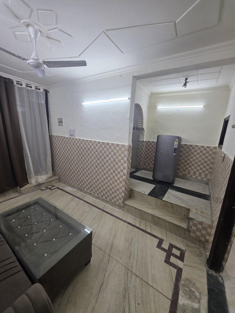 Team Area, subhash nagar 1 Bedroom 500 Sq.Ft. Builder Floor In Subhash Nagar Delhi 9480006