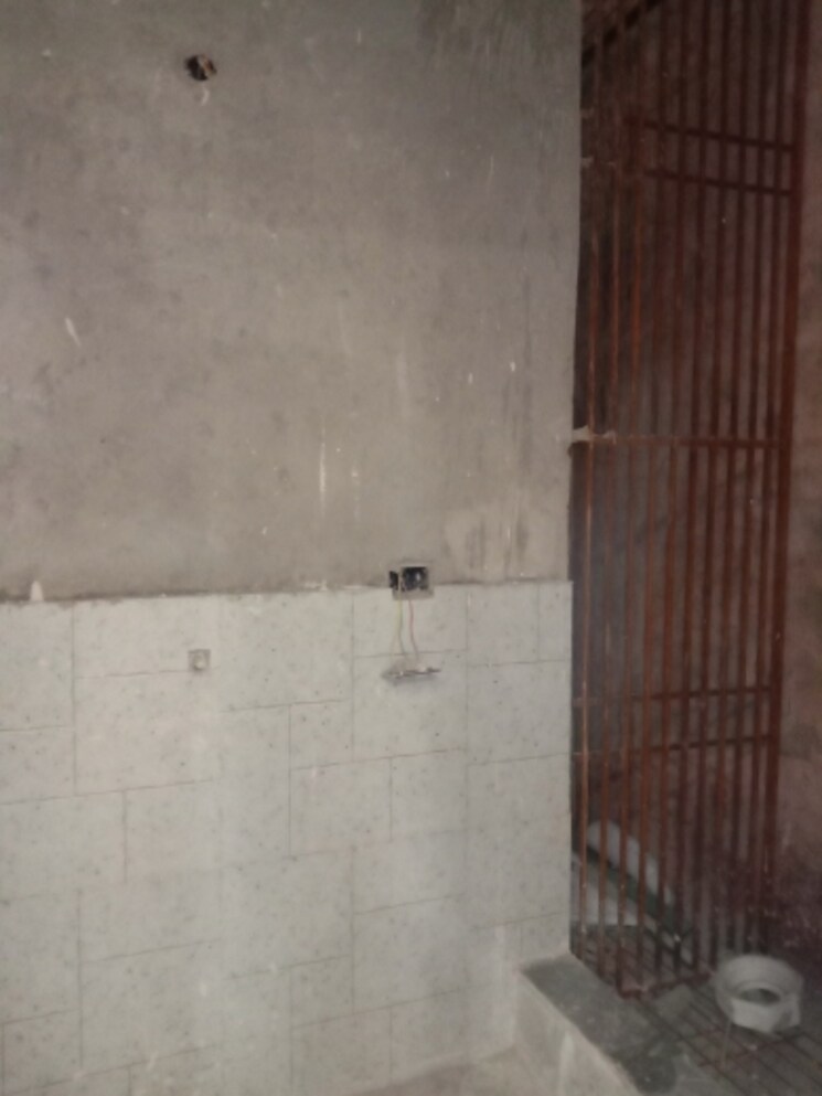 Bathroom, dwarka mor 2 Bedroom 360 Sq.Ft. Builder Floor In Dwarka Mor Delhi 9480034