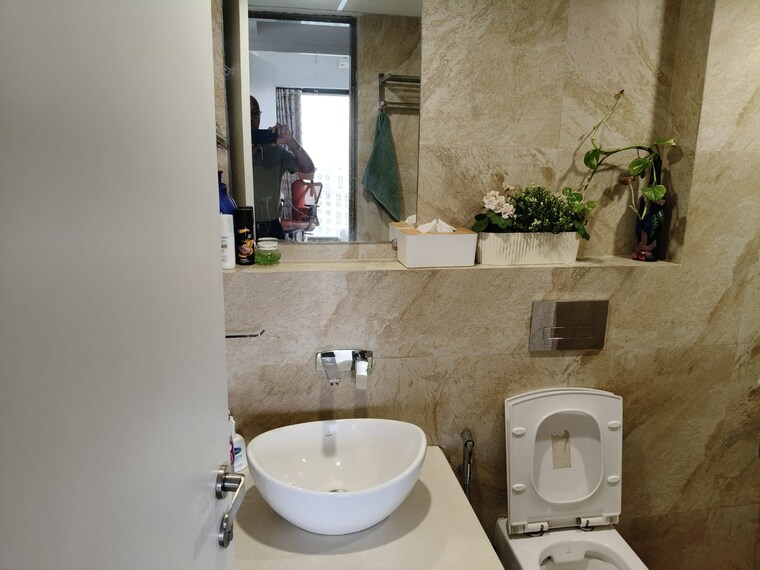 Bathroom, hiranandani-highland 2 Bedroom 594 Sq.Ft. Apartment In Powai Mumbai 9480030