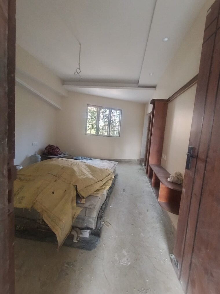 Living Room, sahastradhara road 5 Bedroom 111 Sq.Yd. Builder Floor In Sahastradhara Road Dehradun 9480041
