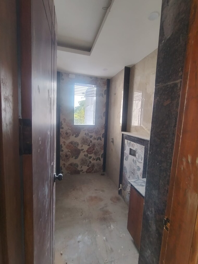 Bathroom, sahastradhara road 5 Bedroom 111 Sq.Yd. Builder Floor In Sahastradhara Road Dehradun 9480041