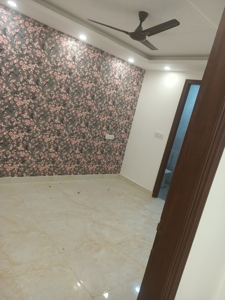 Master Bedroom, govindpuri 3 Bedroom 810 Sq.Ft. Builder Floor In Govindpuri Delhi 9480100