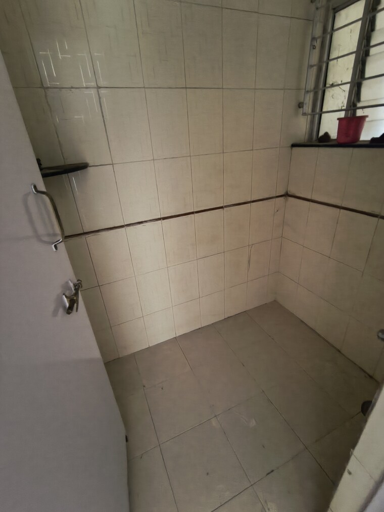 Bathroom, dsk-saptasur 2 Bedroom 954 Sq.Ft. Apartment In Dhayari Pune 9480200