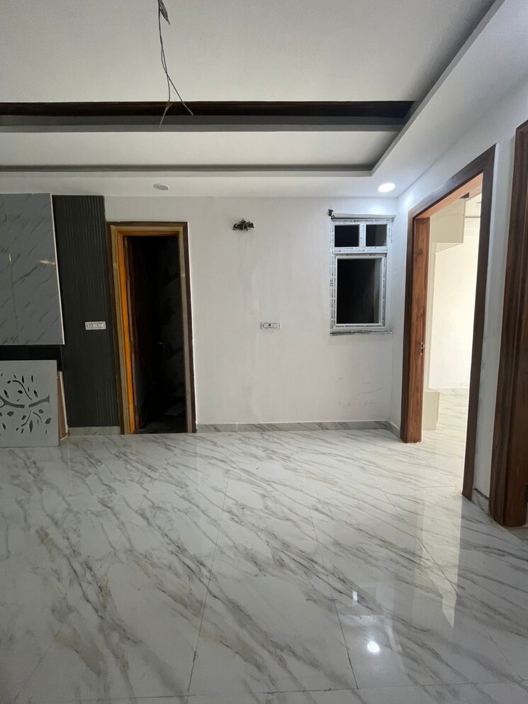 Room, canal road 3 Bedroom 2000 Sq.Ft. Builder Floor In Canal Road Dehradun 9480141