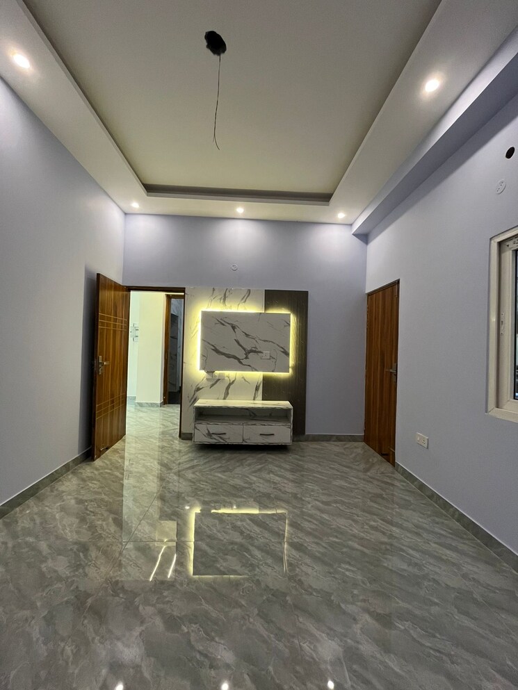 Room, canal road 3 Bedroom 2000 Sq.Ft. Builder Floor In Canal Road Dehradun 9480141
